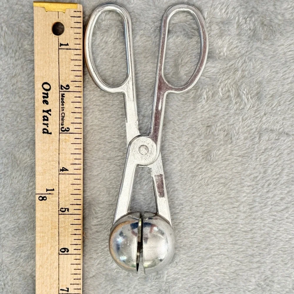 Vintage Meatball Scoop Tongs Taiwan Metal Kitchen Melon Ice Cream‎ Tool